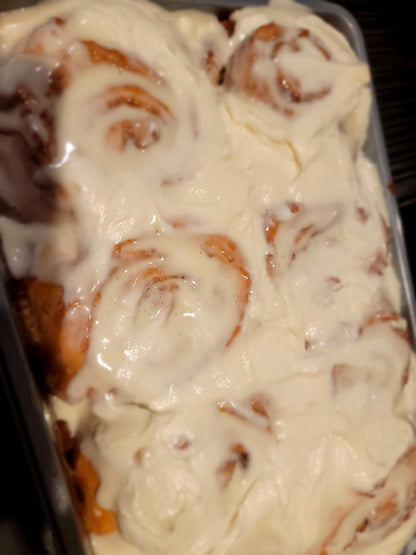 Jumbo Gourmet Cinnamon Rolls: Unique Flavors, Big Delight